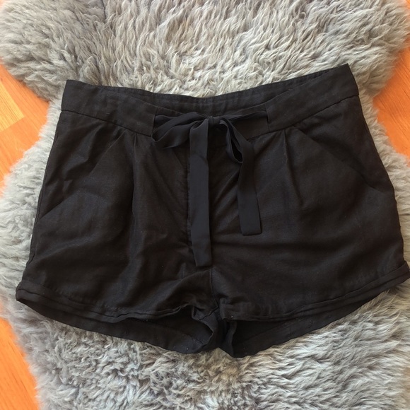 Wilfred Linen Blend Shorts w/Drawstring - Picture 3 of 8